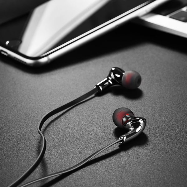 m30-glaring-universal-earphones-with-microphone-phone